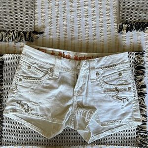 Rock Revival white Aida shorts size 25